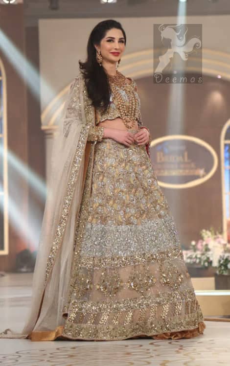 Bridal Embroidered Dupatta with Ivory White Fawn Blouse and Lehenga on the Ramp