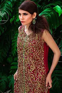 The shirt features beautiful and lovely embellishments all over the shirt. Applique work border implemented on hemline. Deep red and turquoise Crinkle chiffon and Banarsi jamawar. Sharara contains an applique work border at the bottom. Fixed waistband with side zip closure.