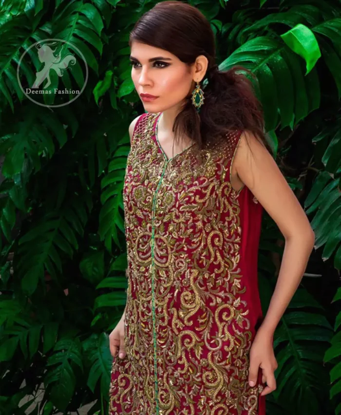 The shirt features beautiful and lovely embellishments all over the shirt. Applique work border implemented on hemline. Deep red and turquoise Crinkle chiffon and Banarsi jamawar. Sharara contains an applique work border at the bottom. Fixed waistband with side zip closure.