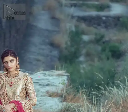 This dress is majestic beauty. A jacquard fabric maxi adorning personification of a majestic look with a contemporary silhouette showcasing