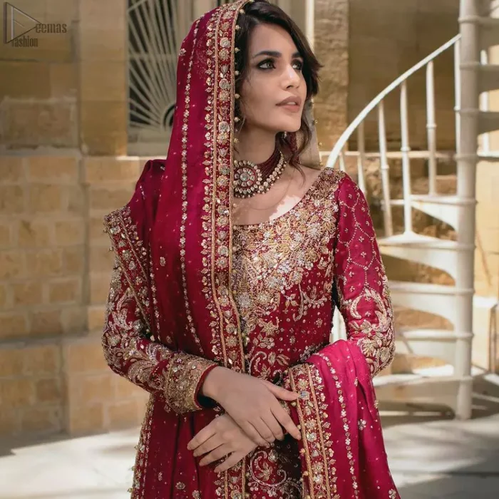 The shirt follows an exquisite Lehenga and a Dupatta that perfects the dress style.
