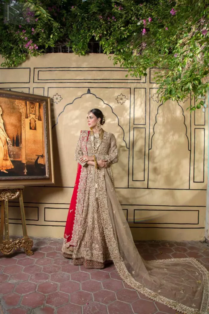 To develop a sense of elegance, pure organza is chosen as the exceptional fabric of the entire attire, finally readying the dress to bloom your walima nikkah day.
