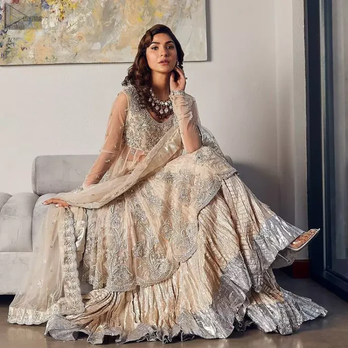 Your aesthetic evening party deserves a little extra treat with your guests admiring you in a Light Fawn Peplum Dupatta. Light Fawn Peplum Dupatta – Crushed Sharara.
