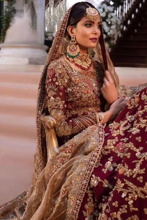 Its laudable can-can style and floral motifs work as the base for the extremely meritorious work of multi-colour embroidery and