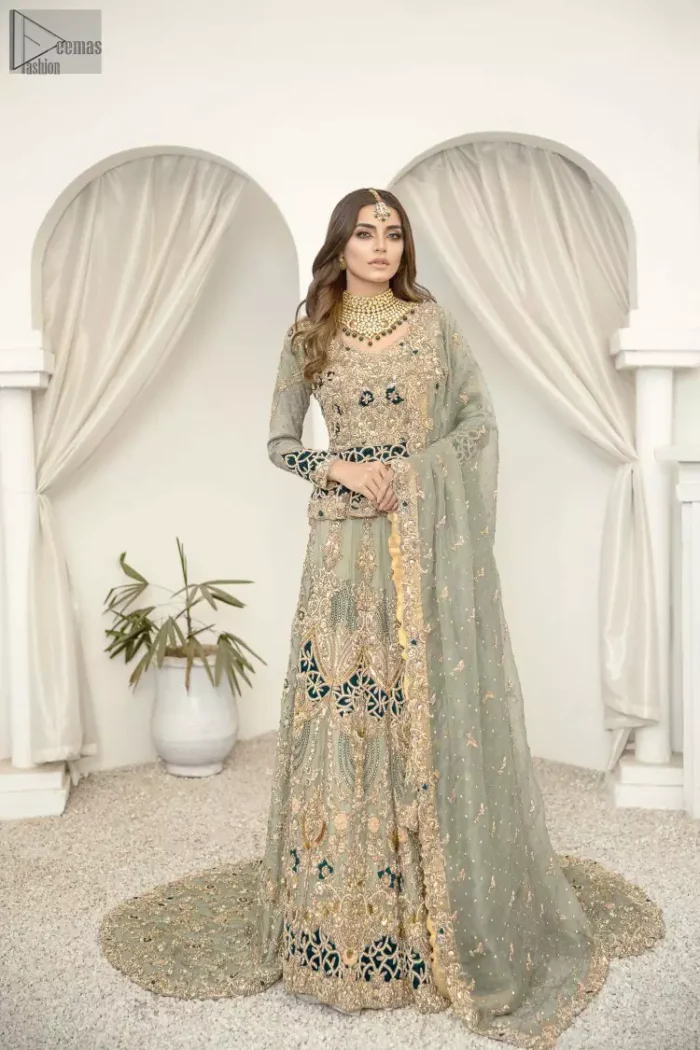 A mixture of royalty and traditional worthiness guarantees a ton of admirers, which is why the full-sleeved Pastel Green Back Train Lehenga is designed with a unique combination of gorgeousness and enchantment.