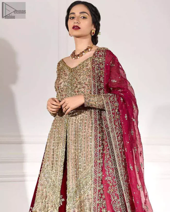 This ravishing bridal wear is the finest choice you'll make on your Walima or Nikkah day.