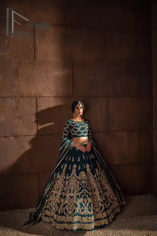 Make your day swirl and twirl in our teal blue outfit. This full sleeves teal blue blouse embellished with kora,