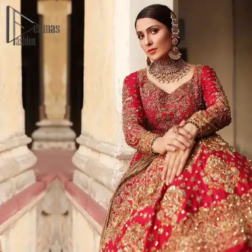 Dress up for your occasion, it's time to dance on your big day. Give a fresh twist to your wedding