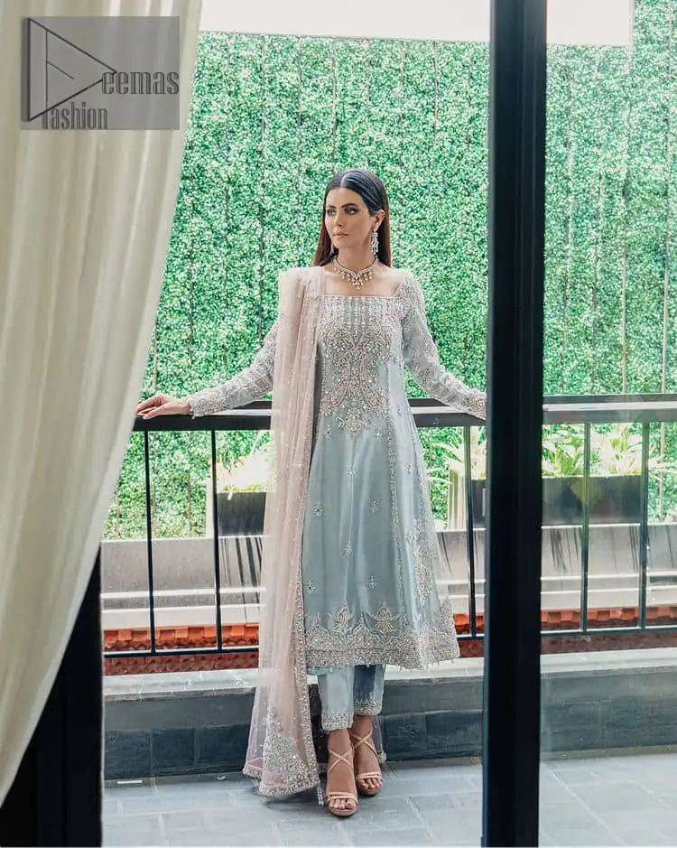 Light blue just follow the pattern of sky to make everyone selenophile. DeemasFashion presents this article in the light blue colour rendered with silver embroidery which includes cystal, tilla, dabka and mainly crystals to give you a dreamy fairy look. The square neckline of the frock added super beauty to the outfit when comes with full sleeves. Furthermore, it is paired up with straight pant whuch is adorned with silver border embroidery. End up this article with dupatta in the same colour having a four-sided embellished border and sequins sprayed all over to follow the pattern of sky.