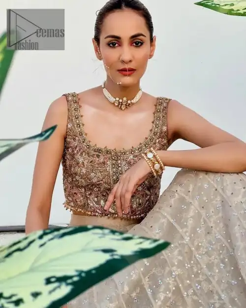 The perfect outfit for walima to enhance your glow. Starting this article with a dream rust blouse having a strap