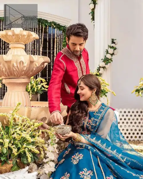 Blue defines your beauty and glows your face at any event.  Starting this article with teal blue front open pishwas