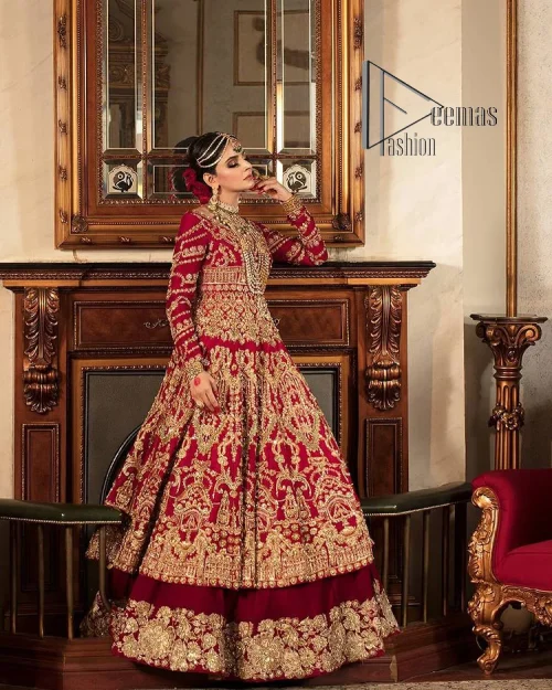 Happiness and confidence are the prettiest things that are associated with your wedding outfit. DeemasFashion presents this Pakistani reception wear