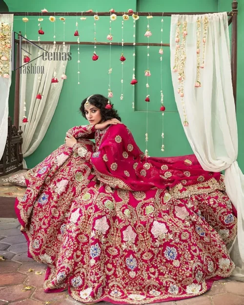 A wine that will make you rise and shine n your Big day. Begin this reception wear with wine red