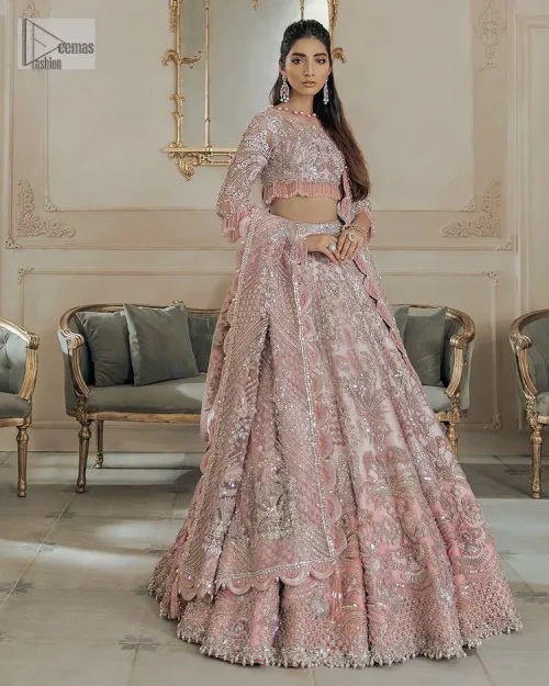 A tea rose in full bloom is truly but a pretty sight, something worth wearing on your Walima. DeemasFashion presents