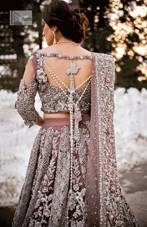 The flowing Farshi style lehenga has a comfortable and stunning fit, while the can-can exudes timeless charm.