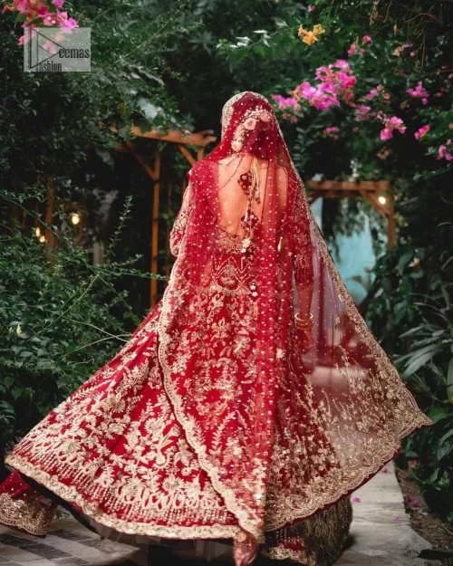 Classic deep red canvas with a bold twist of the pattern! Bridal choli in the deep red shade is a