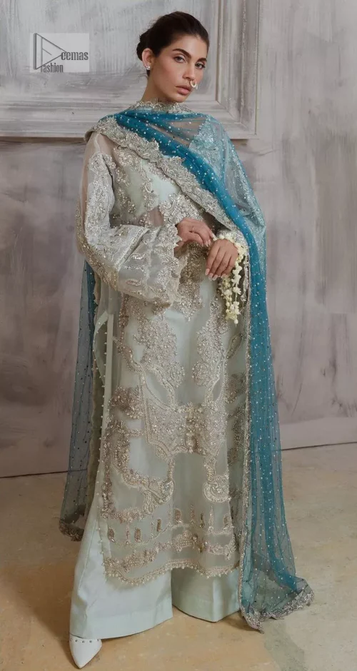 It’s bright, it's bold, it’s crosshatch. DeemasFashion presents the soft green and teal blue combo party outfit. The long shirt