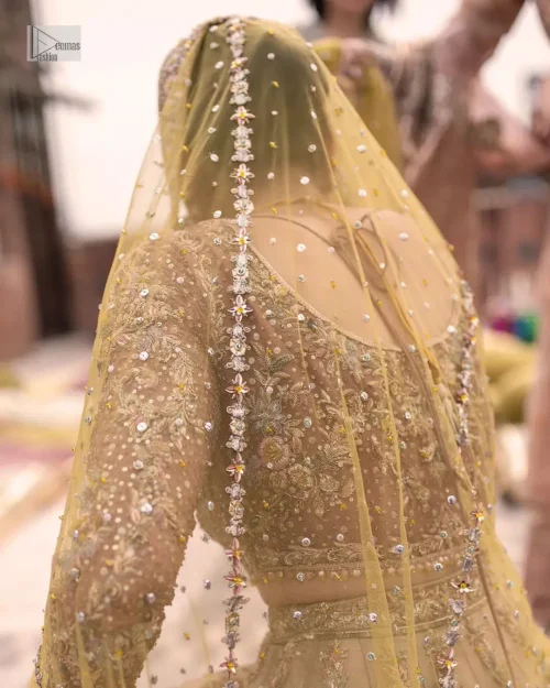 The lively and playful dupatta has embellished borders that add a dash of charm to y