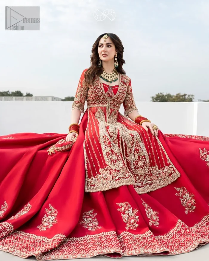 Crafted with meticulous attention to detail, this reception dress exudes elegance and sophistication. It is decorated with golden embroidery which is enhanced with tilla, dabka, kora, Kundan and crystals.