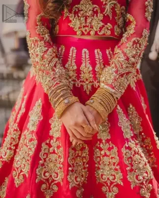 It's a mix of modern and classic styles of lehenga, so you'll look different and fantastic.