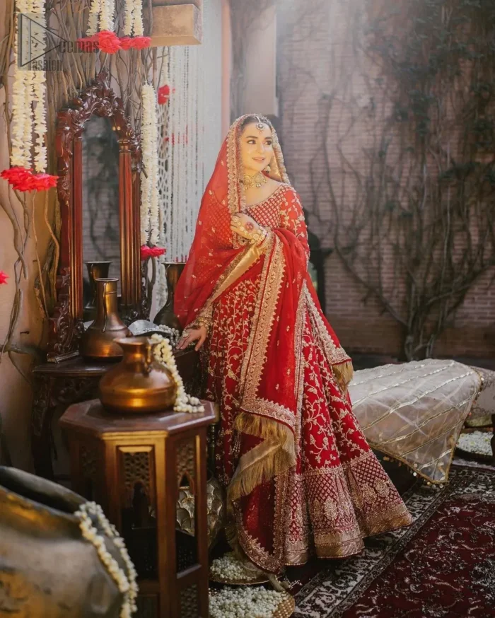 Make your reception unforgettable with a one-of-a-kind bridal style dupatta having floral motifs all over that reflect your personality and style.