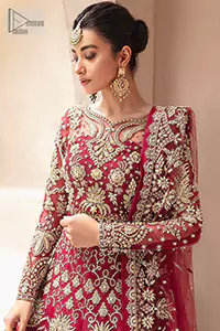 Perfect for your reception or first day, this creation promises to make you feel like the epitome of bridal elegance.